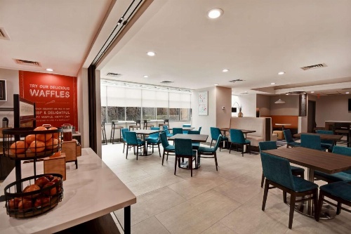 Hampton Inn By Hilton NY-JFK image 25